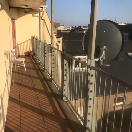 Apartment City Centre Rooftop Alongside River Suir Waterford