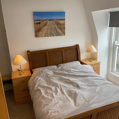 Apartment City Centre Rooftop Alongside River Suir *